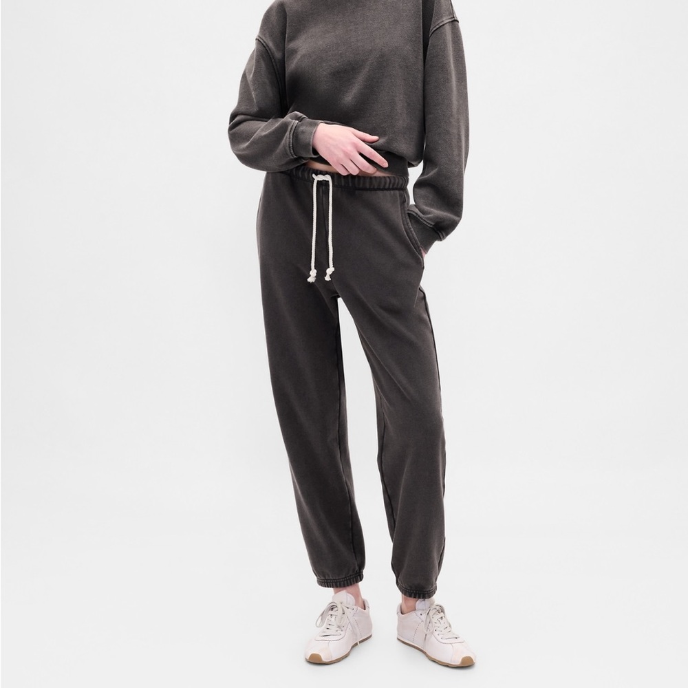 Gap Heavyweight French Terry Slim Joggers